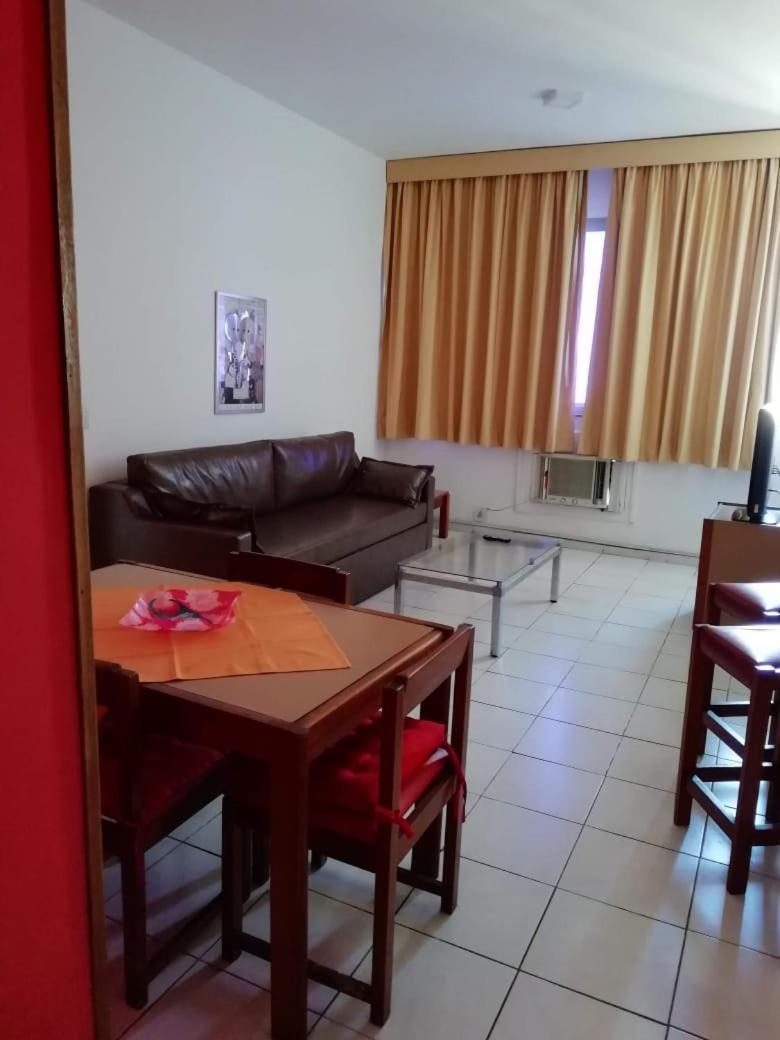 Atlantico Flat Service *